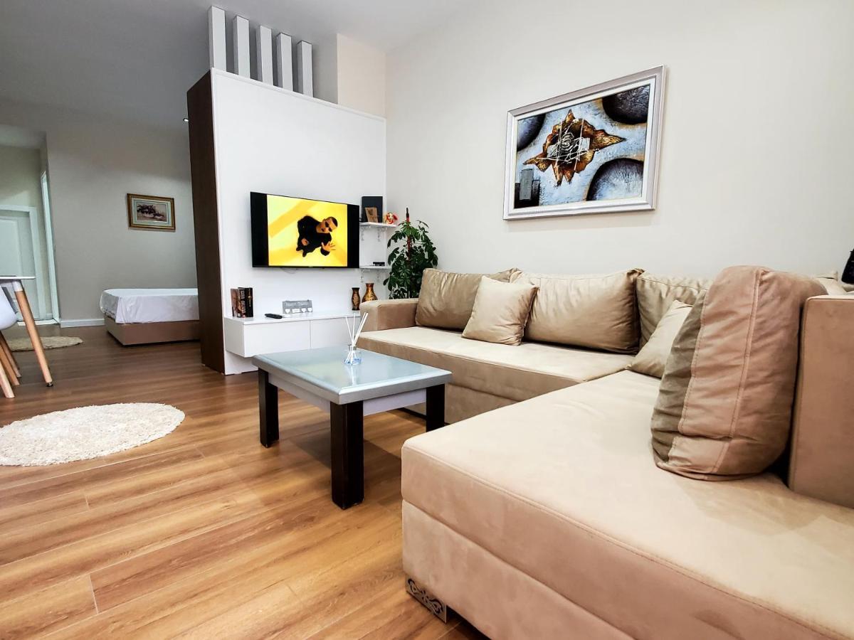 Armando'S House Durres Apartment ภายนอก รูปภาพ