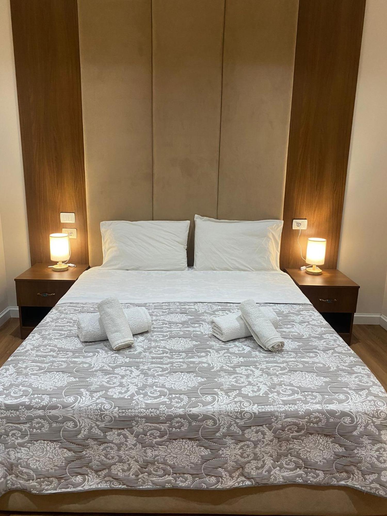 Armando'S House Durres Apartment ภายนอก รูปภาพ